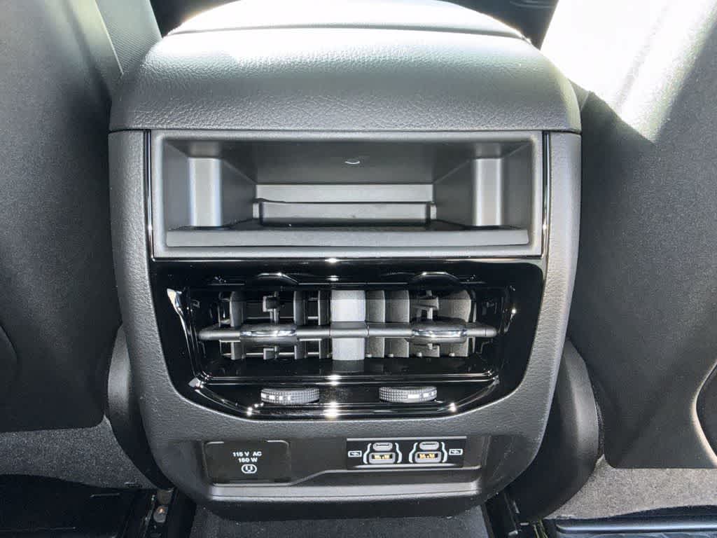 Thumbnail: 2026 Jeep Grand Cherokee - 21