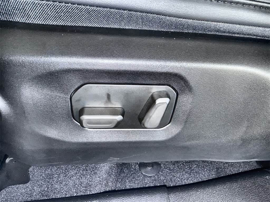 Thumbnail: 2025 Jeep Wrangler - 23