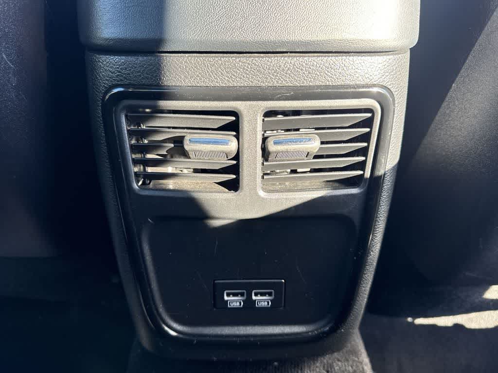 Thumbnail: 2023 Chrysler 300 - 22