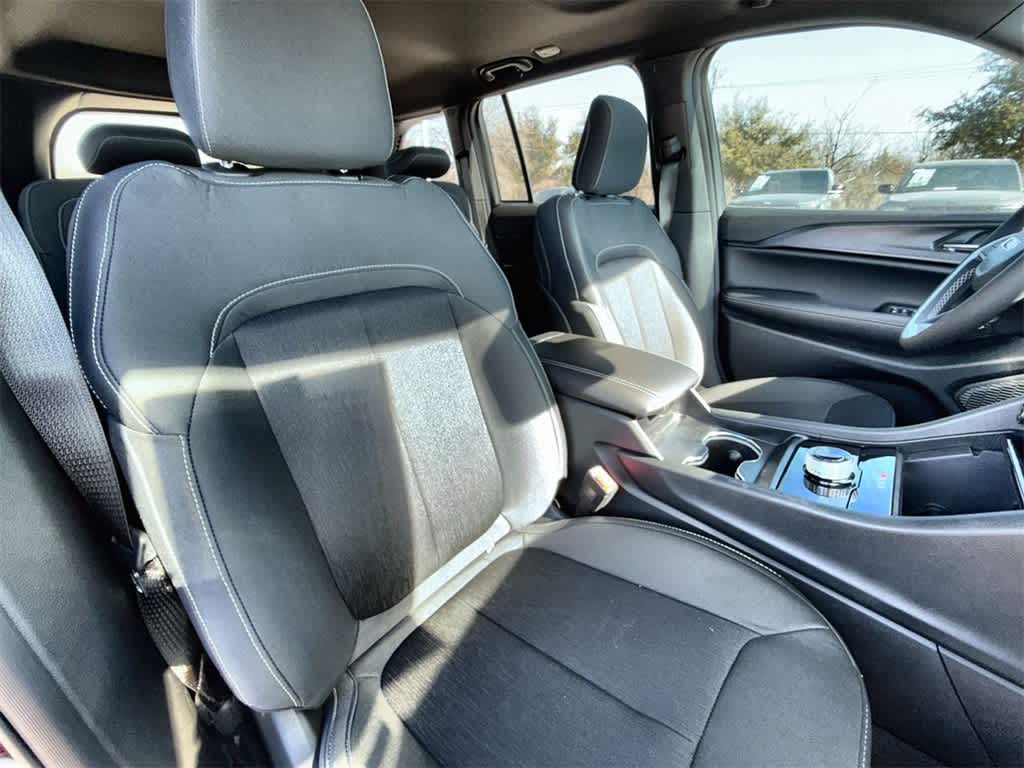 Thumbnail: 2025 Jeep Grand Cherokee - 14