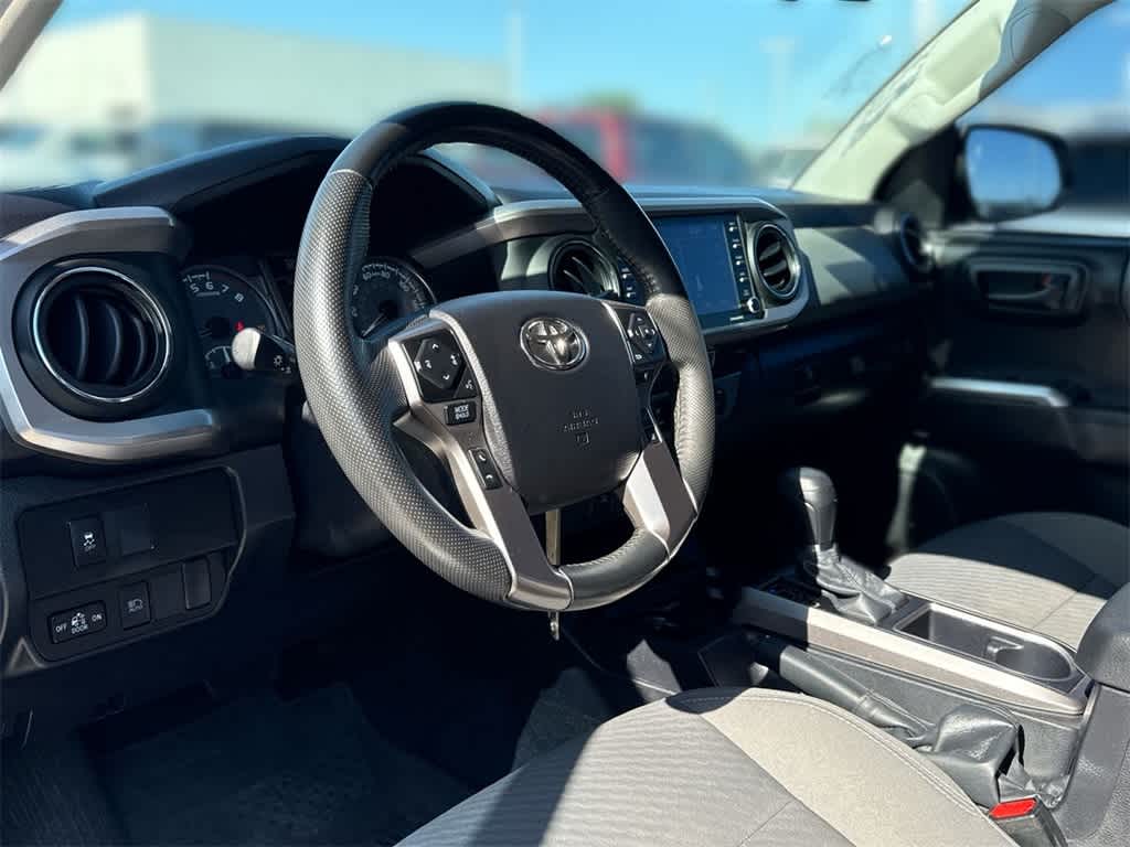 2022 Toyota Tacoma SR5 V6 photo 2