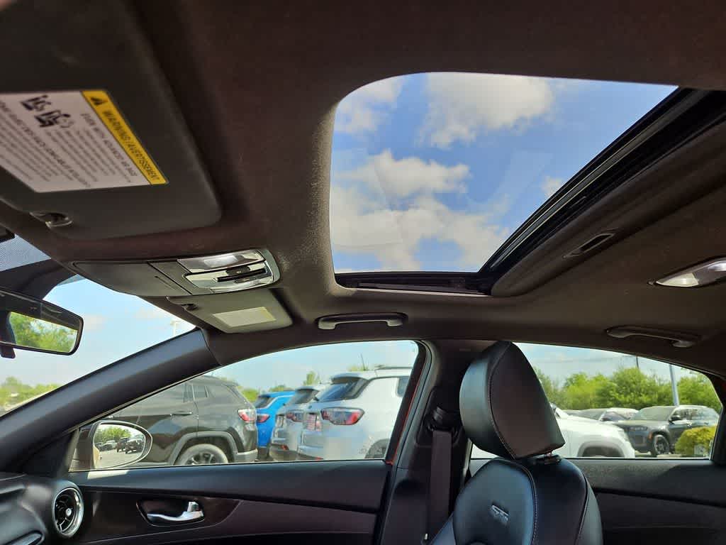 Thumbnail: 2020 Kia Forte - 20