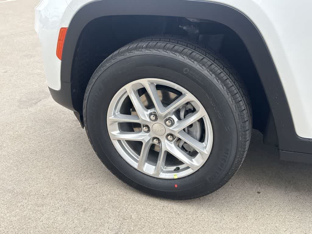 Thumbnail: 2026 Jeep Grand Cherokee - 8