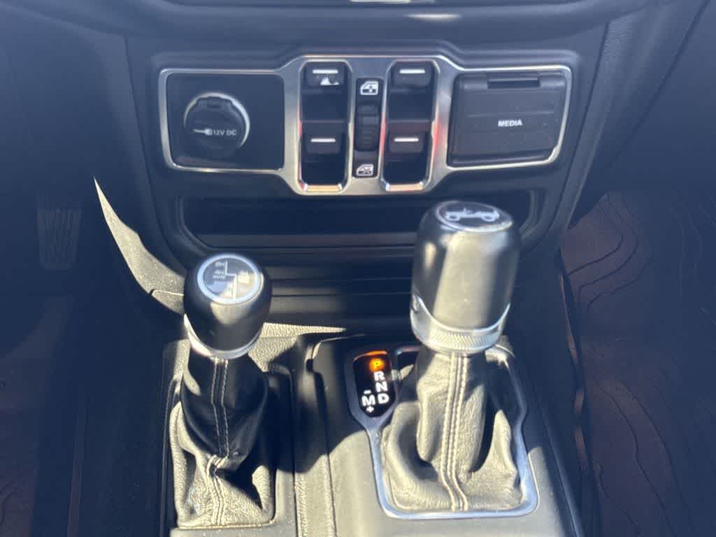 Thumbnail: 2019 Jeep Wrangler - 18