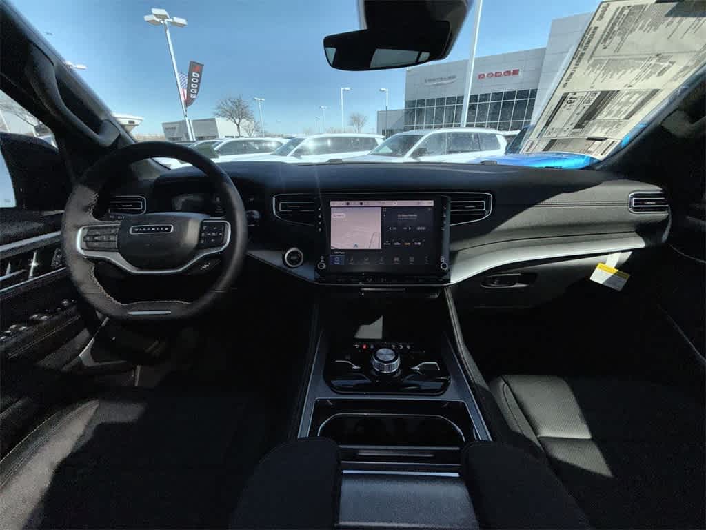 Thumbnail: 2025 Jeep Wagoneer - 16