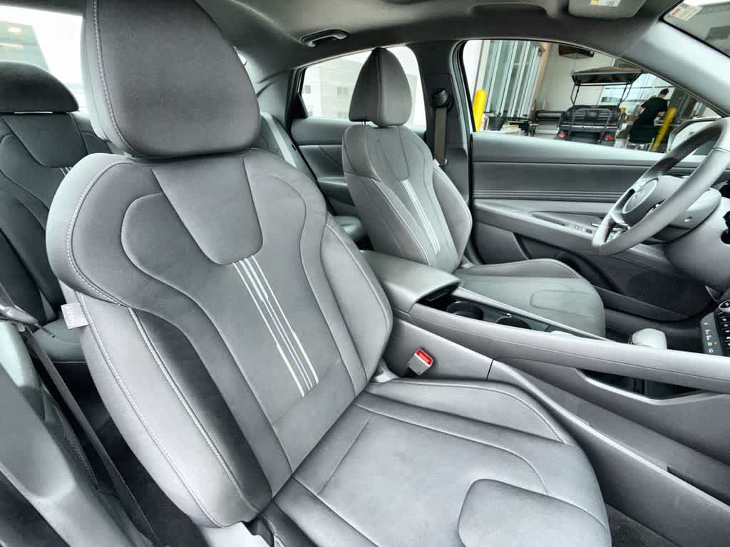 Thumbnail: 2025 Hyundai Elantra - 14