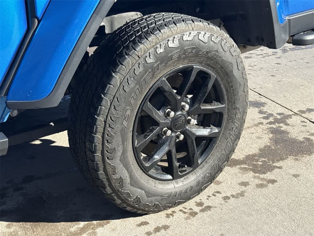 Thumbnail: 2023 Jeep Gladiator - 9