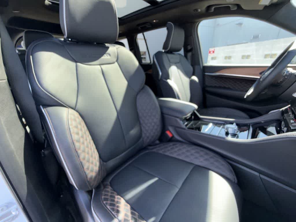 Thumbnail: 2026 Jeep Grand Cherokee - 14