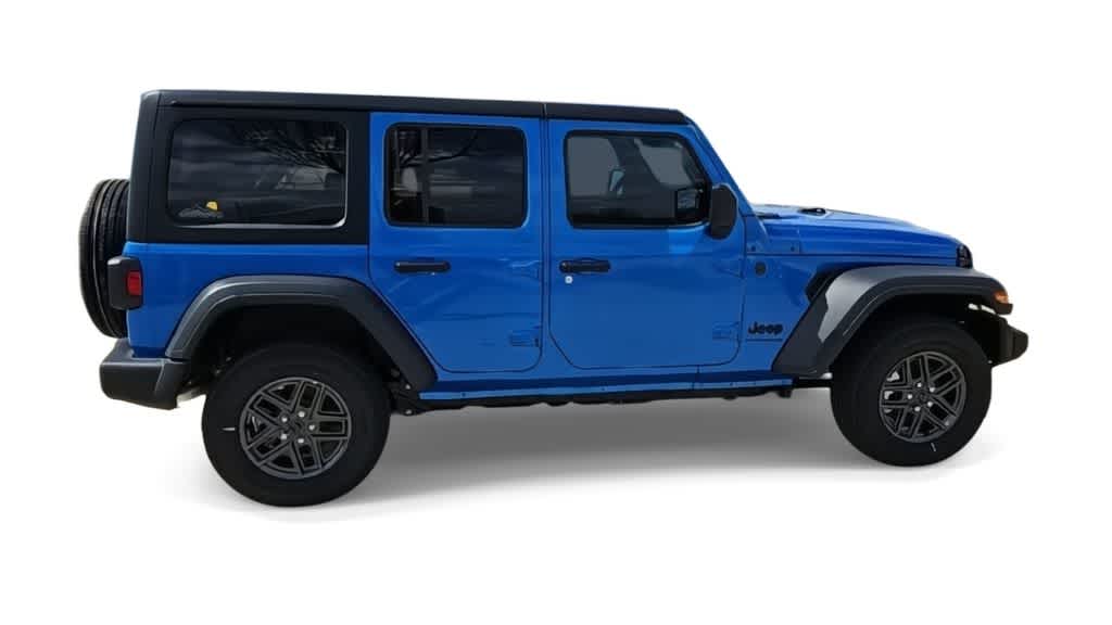Thumbnail: 2025 Jeep Wrangler - 9