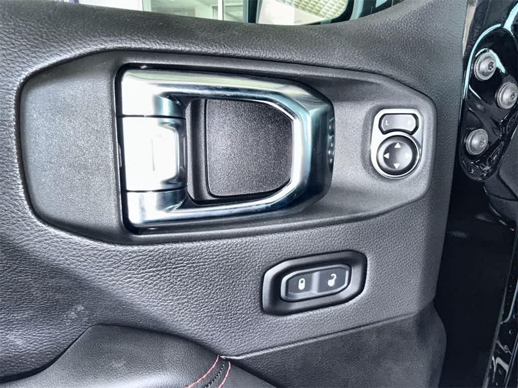 Thumbnail: 2025 Jeep Wrangler - 22