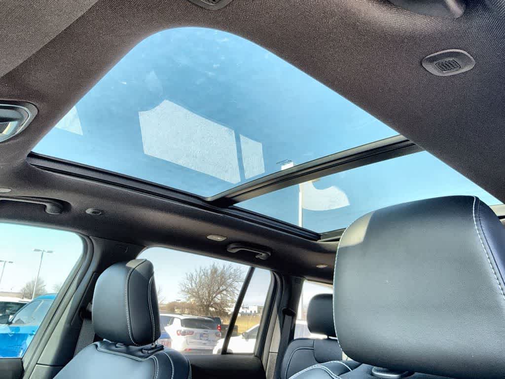 Thumbnail: 2025 Jeep Grand Cherokee - 25