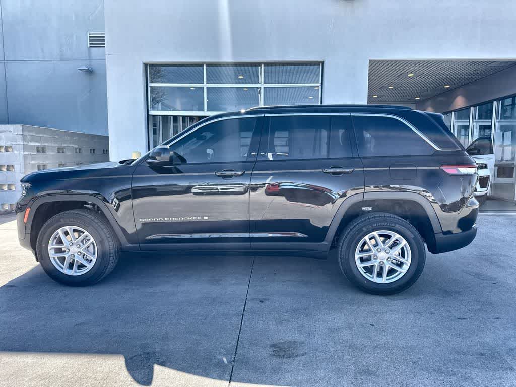 Thumbnail: 2026 Jeep Grand Cherokee - 3