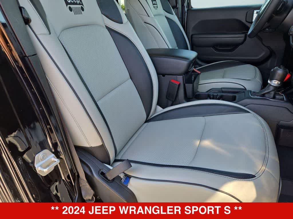 Thumbnail: 2024 Jeep Wrangler - 20