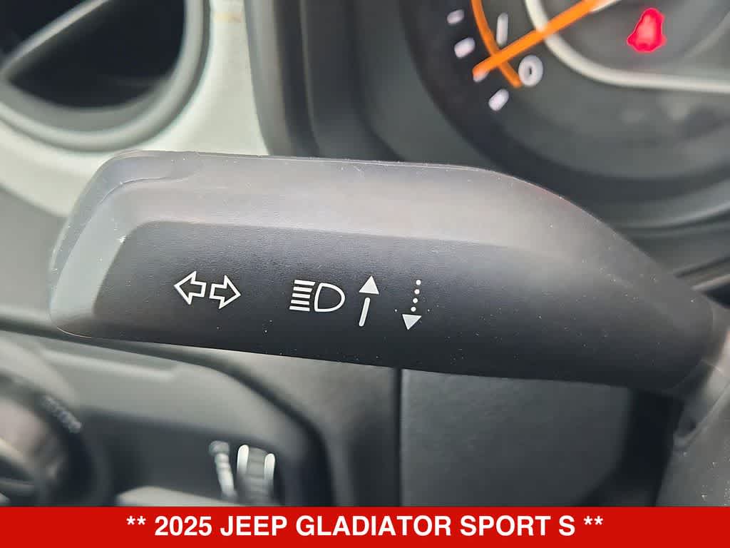 Thumbnail: 2025 Jeep Gladiator - 27