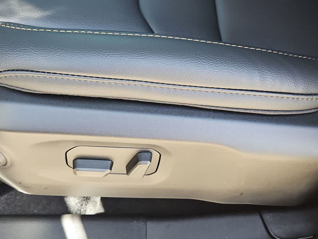 Thumbnail: 2026 Jeep Gladiator - 18