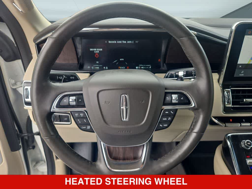 Thumbnail: 2021 Lincoln Navigator - 22