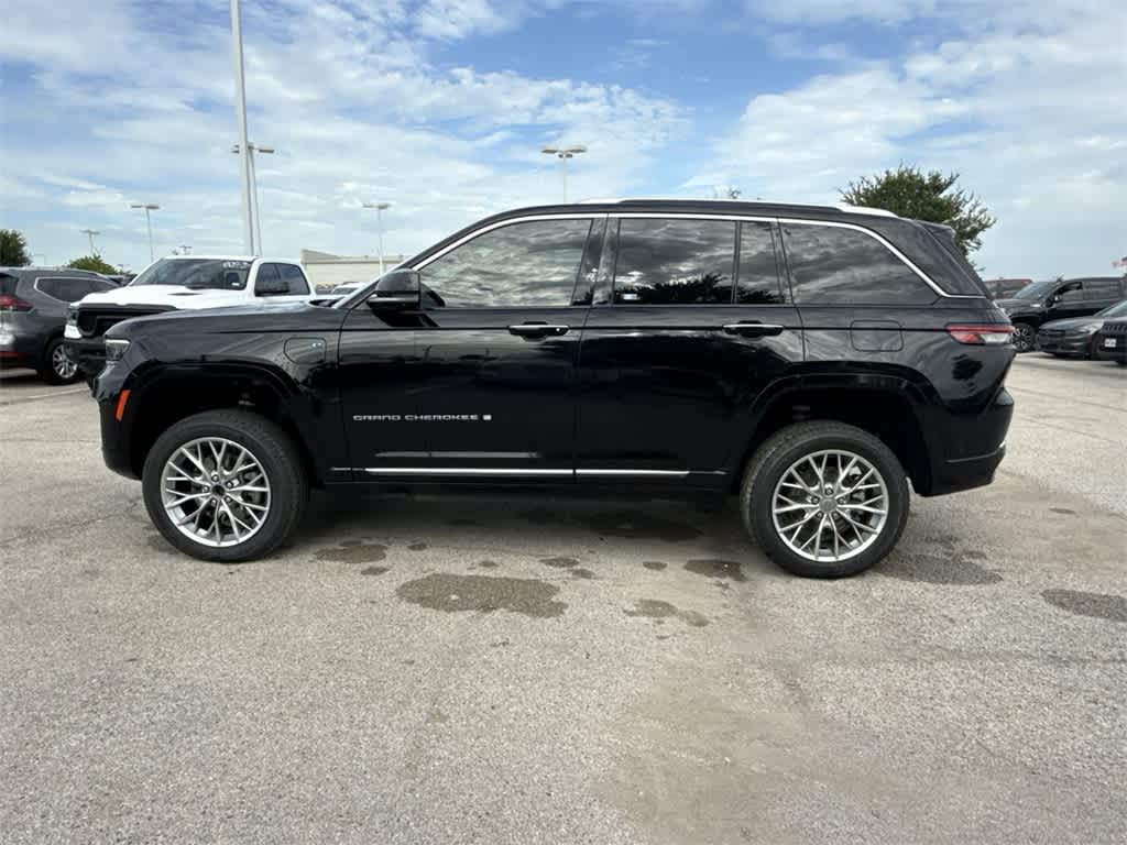 Thumbnail: 2022 Jeep Grand Cherokee - 3