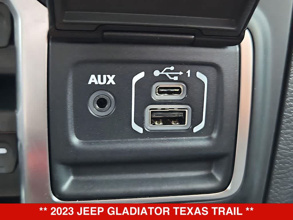 Thumbnail: 2023 Jeep Gladiator - 30