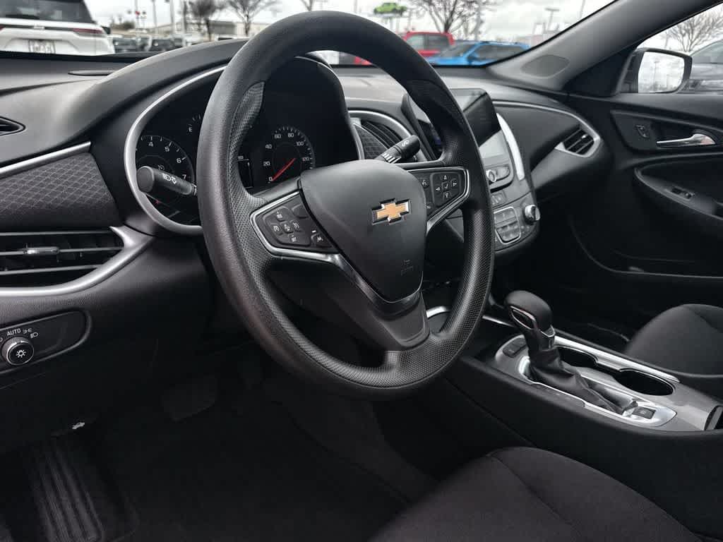 Thumbnail: 2024 Chevrolet Malibu - 2