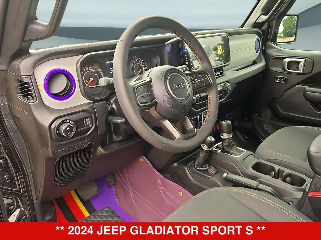 Thumbnail: 2024 Jeep Gladiator - 10