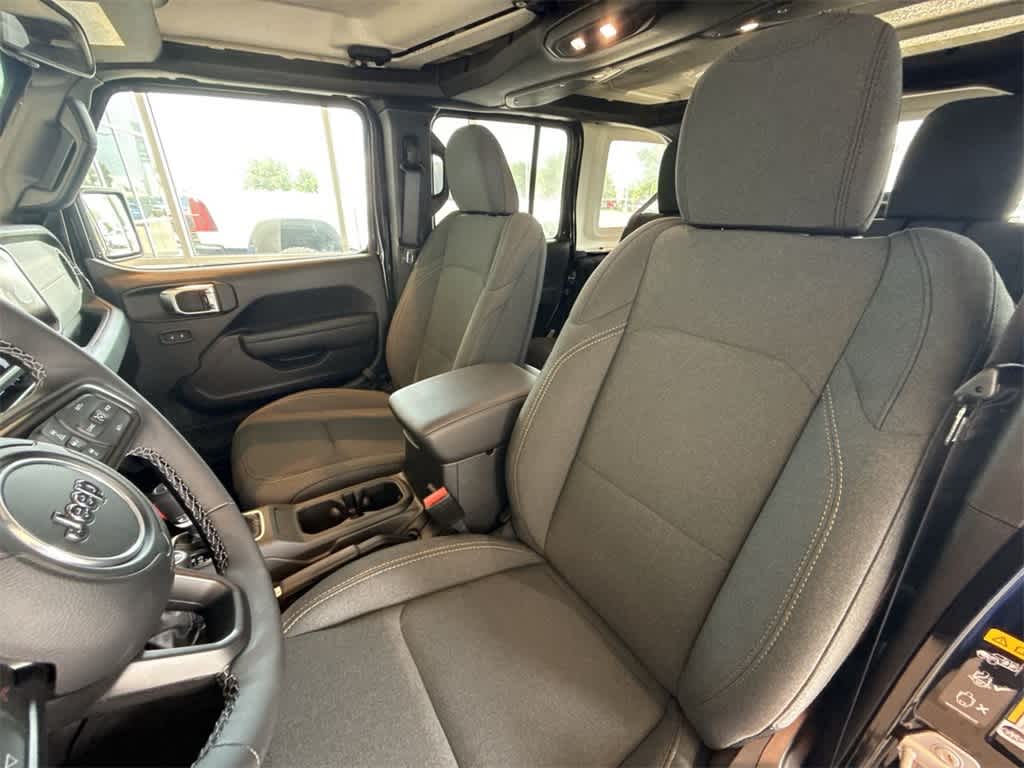 Thumbnail: 2025 Jeep Wrangler - 10