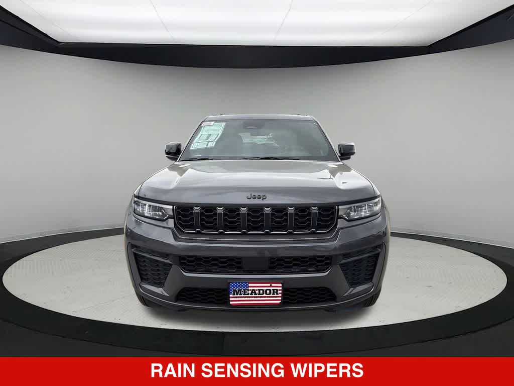 Thumbnail: 2026 Jeep Grand Cherokee - 7
