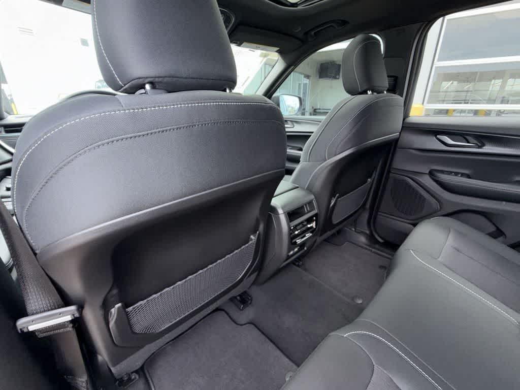 Thumbnail: 2025 Jeep Grand Cherokee - 12