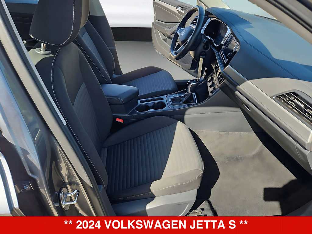 Thumbnail: 2024 Volkswagen Jetta - 21