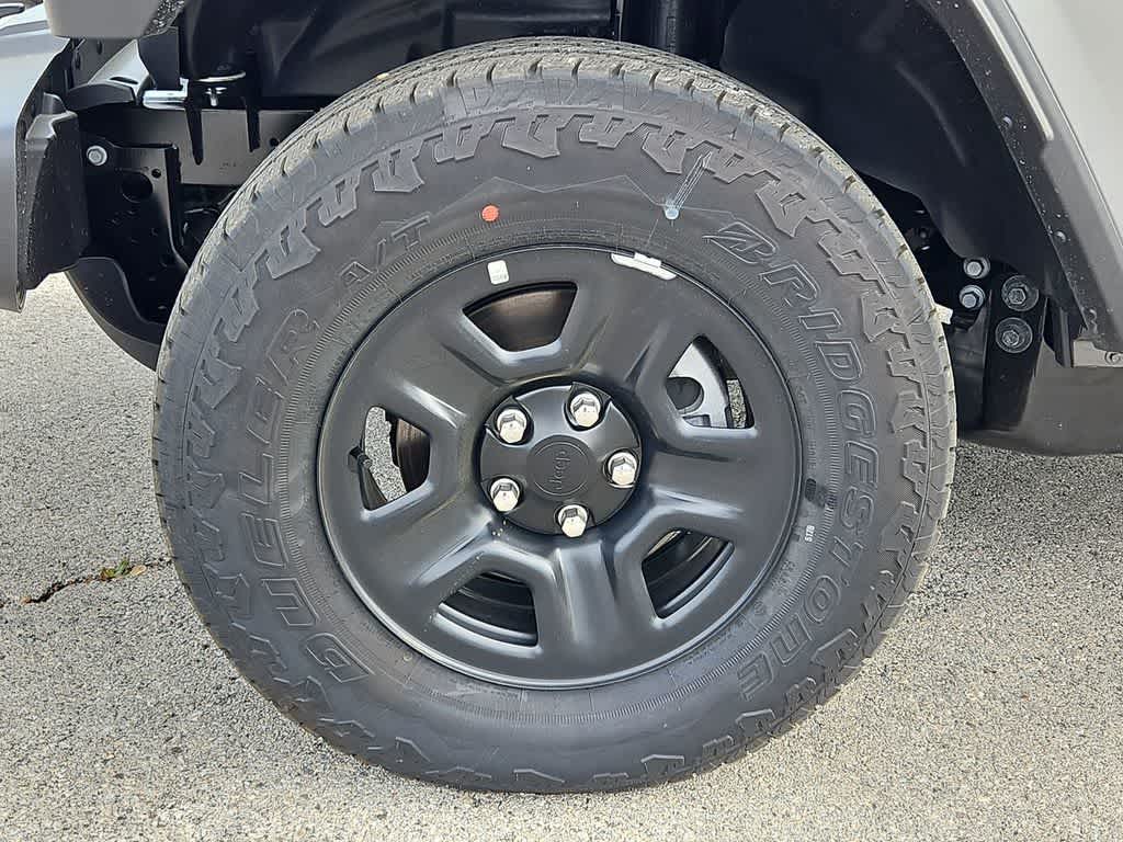 Thumbnail: 2026 Jeep Gladiator - 14