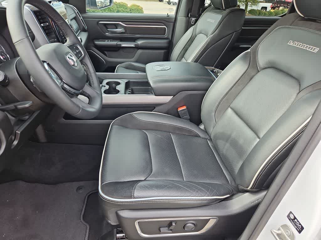 Thumbnail: 2025 RAM 1500 - 17