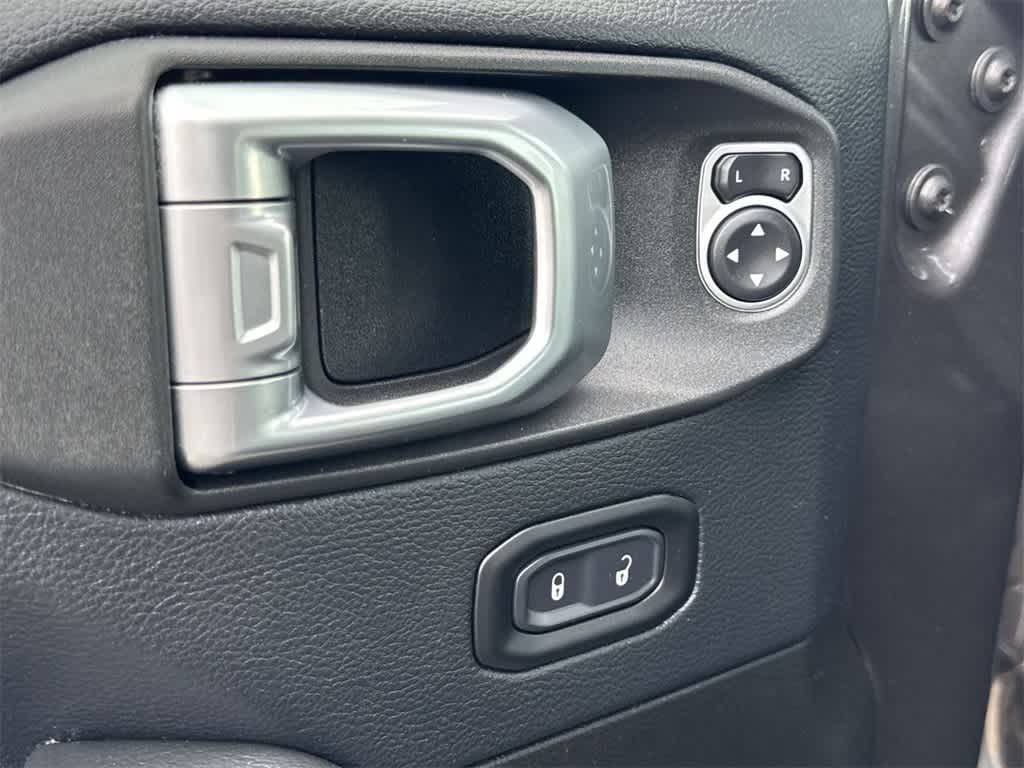 Thumbnail: 2019 Jeep Wrangler - 25