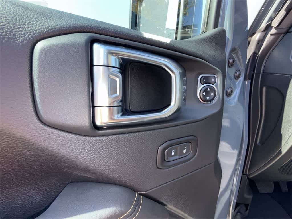 Thumbnail: 2026 Jeep Wrangler - 25