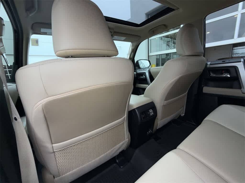 Thumbnail: 2021 Toyota 4Runner - 12