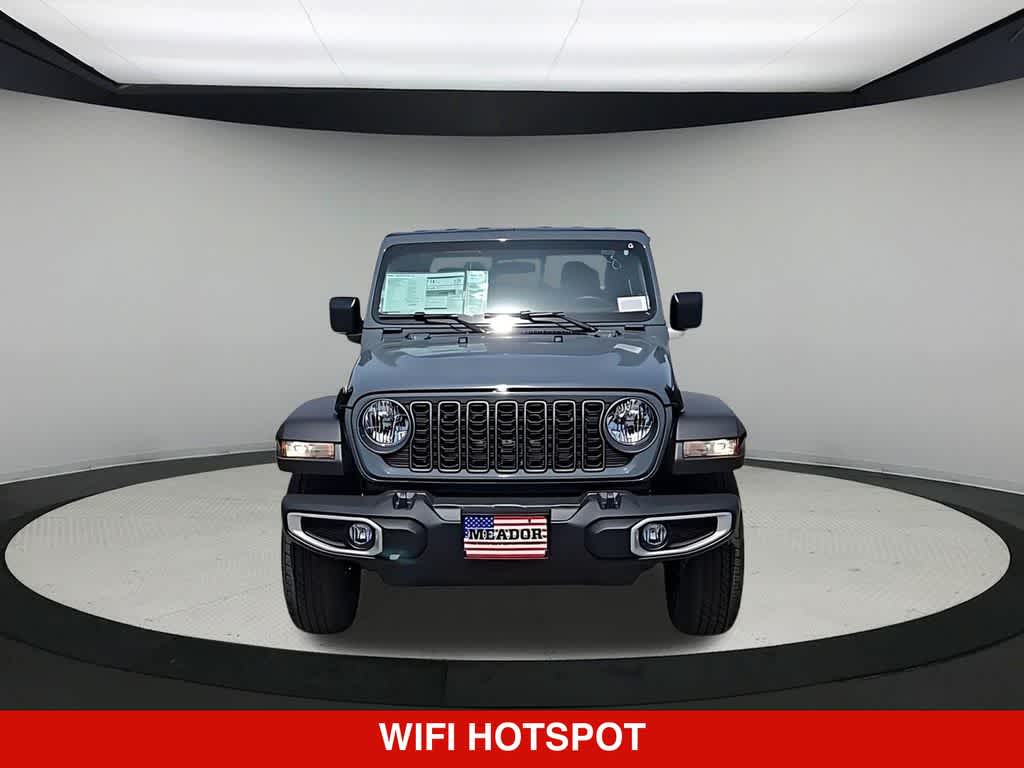 Thumbnail: 2026 Jeep Gladiator - 3