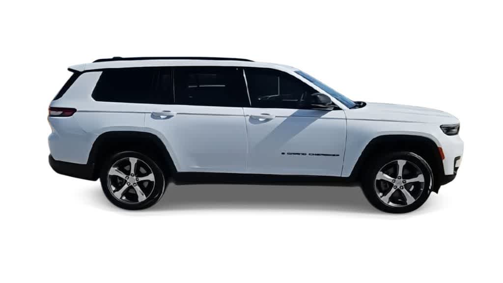 Thumbnail: 2023 Jeep Grand Cherokee - 9