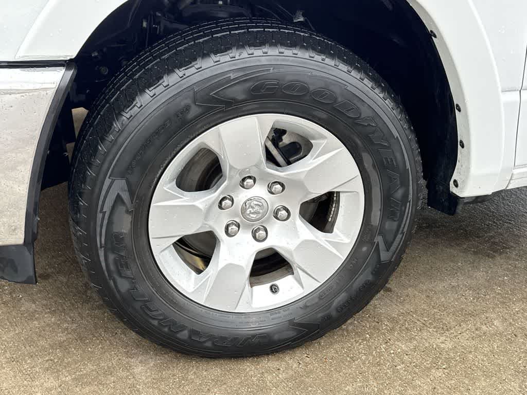 Thumbnail: 2025 RAM 1500 - 9