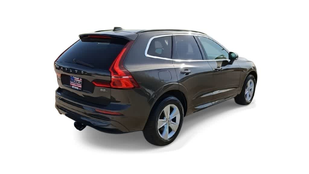 Thumbnail: 2022 Volvo XC60 - 8