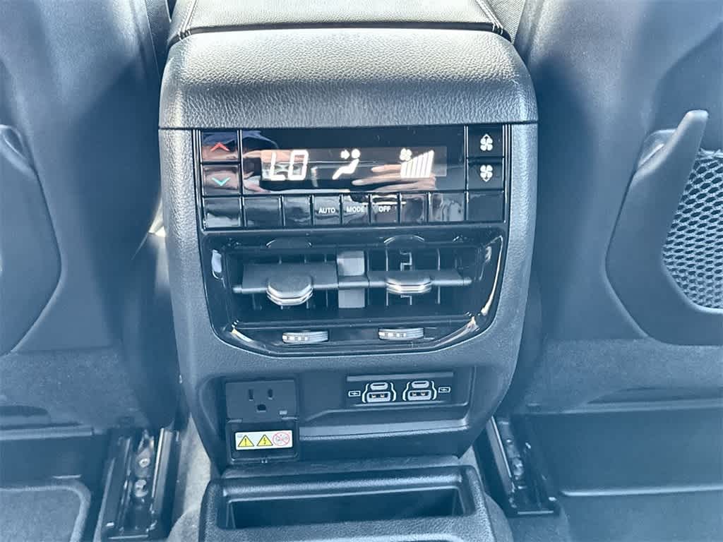 Thumbnail: 2025 Jeep Grand Cherokee L - 24