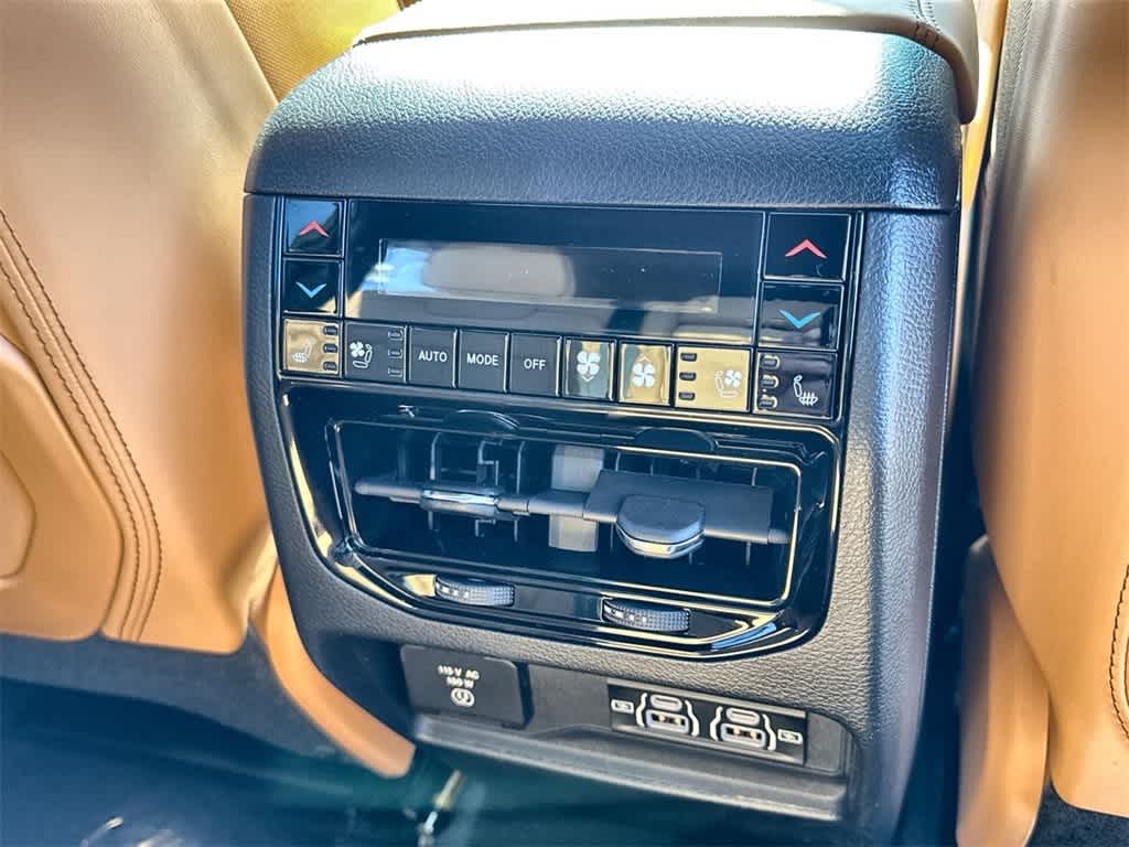 Thumbnail: 2025 Jeep Grand Cherokee - 21