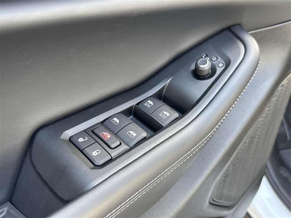 Thumbnail: 2025 Jeep Grand Cherokee L - 16