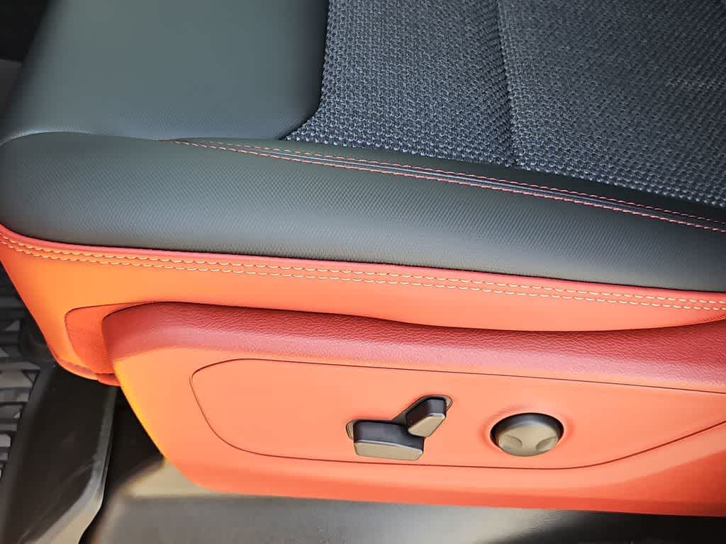 Thumbnail: 2026 RAM 1500 - 18