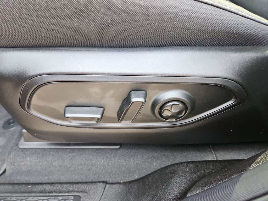 Thumbnail: 2025 Jeep Grand Cherokee L - 17