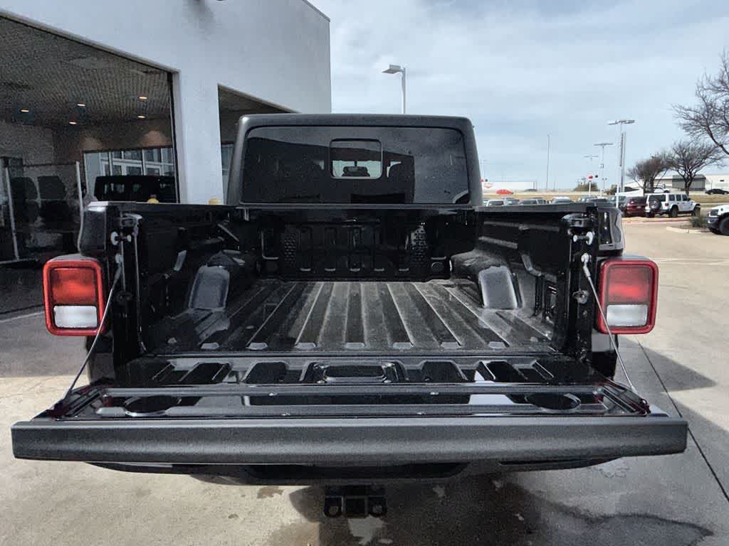 Thumbnail: 2026 Jeep Gladiator - 22