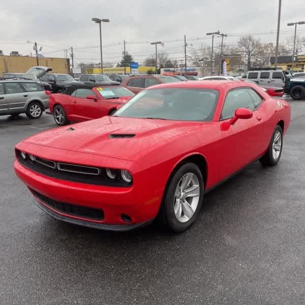 2023 Dodge Challenger SXT photo 4