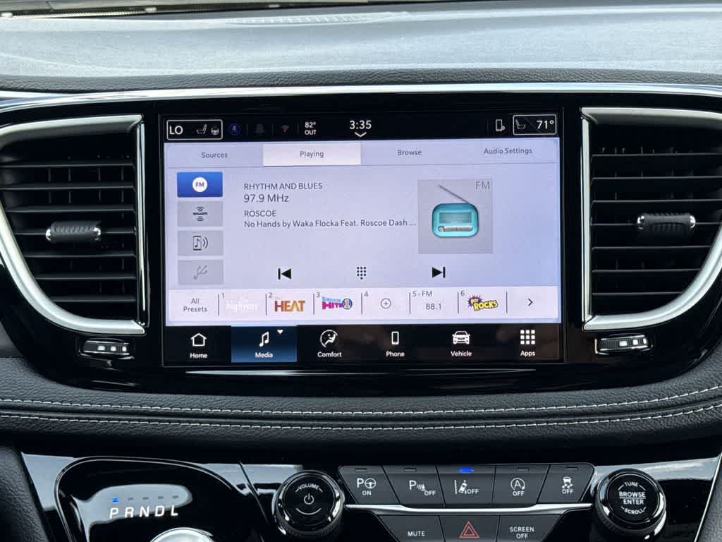 Thumbnail: 2025 Chrysler Pacifica - 16