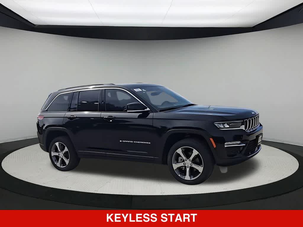 Thumbnail: 2025 Jeep Grand Cherokee - 9