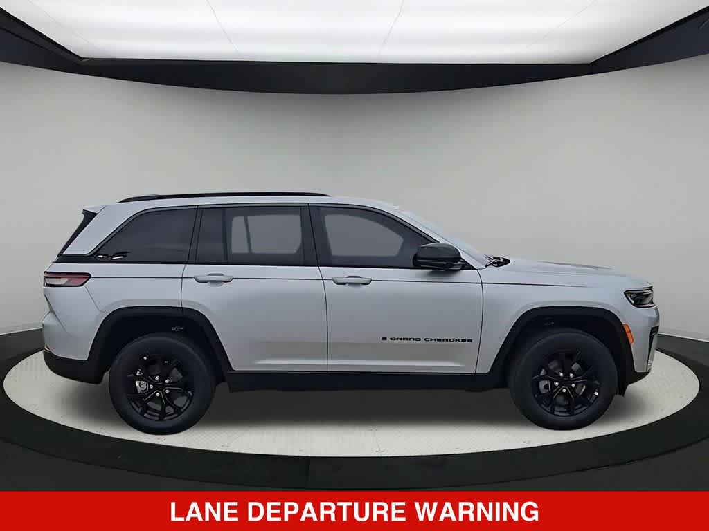 Thumbnail: 2026 Jeep Grand Cherokee - 9