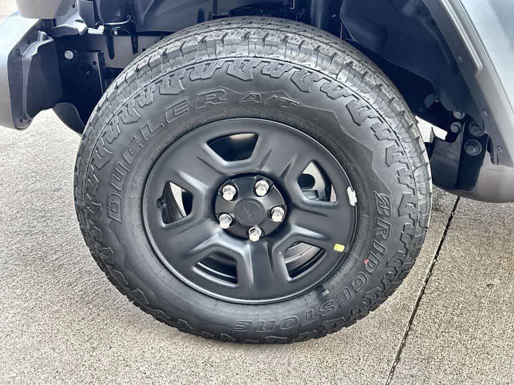 Thumbnail: 2026 Jeep Gladiator - 9