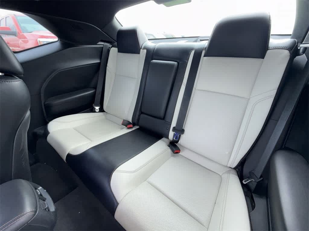 Thumbnail: 2015 Dodge Challenger - 12