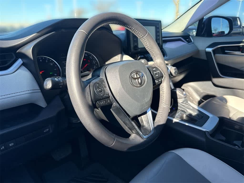 Thumbnail: 2021 Toyota RAV4 - 2